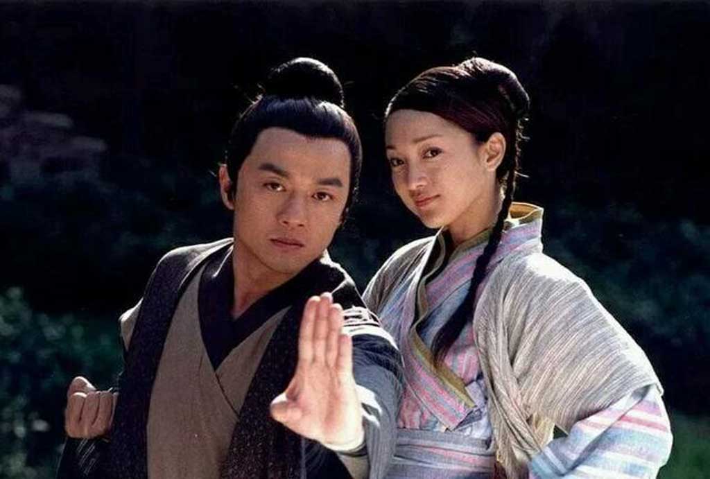 Diễn viên Châu Tấn đóng Hoàng Dung trong Anh hùng xạ điêu, ra mắt năm 2003. Đây là một trong 