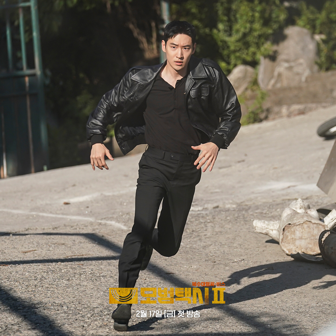 Lee Je Hoon ghi điểm với những phân cảnh hành động trong Taxi driver 2.