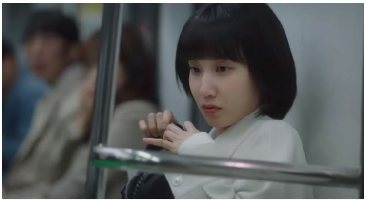 Bối cảnh tàu điện ngầm trong Nữ luật sư kỳ lạ Woo Young Woo.