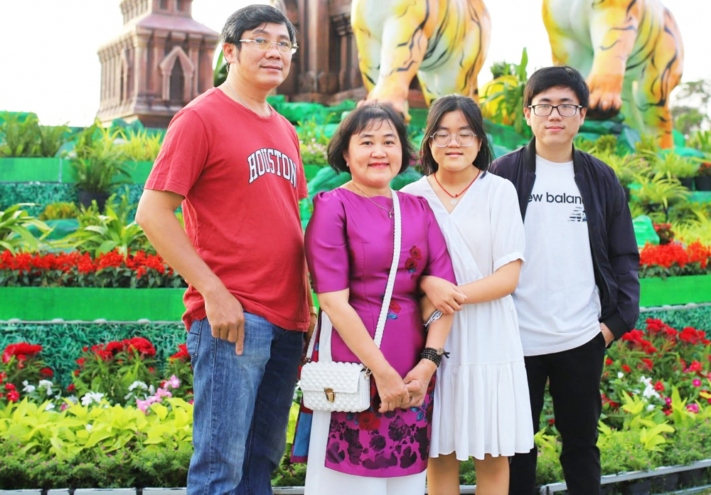 Gia đình chị Mai Hoàng Như Uyên và anh Nguyễn Văn Hậu