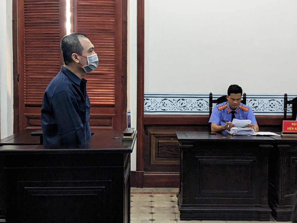 Bị cáo Thanh, cựu thiếu tá, điều tra viên sơ cấp thuộc Cơ quan CSĐT (PC02), Công an TPHCM tại tòa