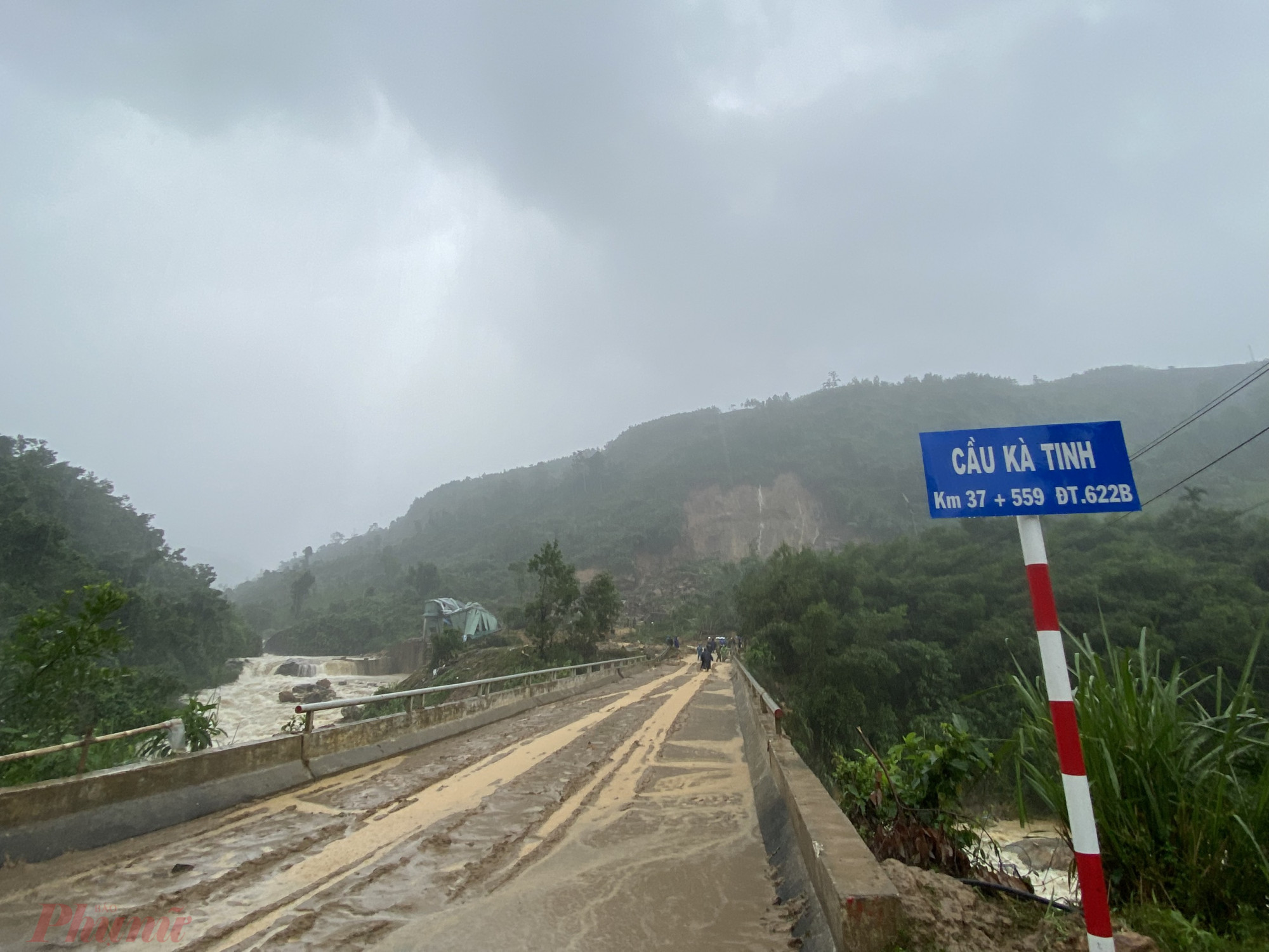 Thủy điện Kà Tinh ở huyện Trà Bồng bị sạt lở tháng 10/2022