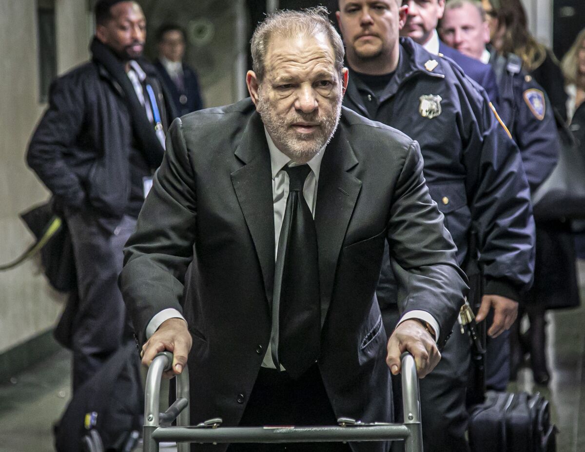 Harvey Weinstein để lộ các vấn đề sức khoẻ