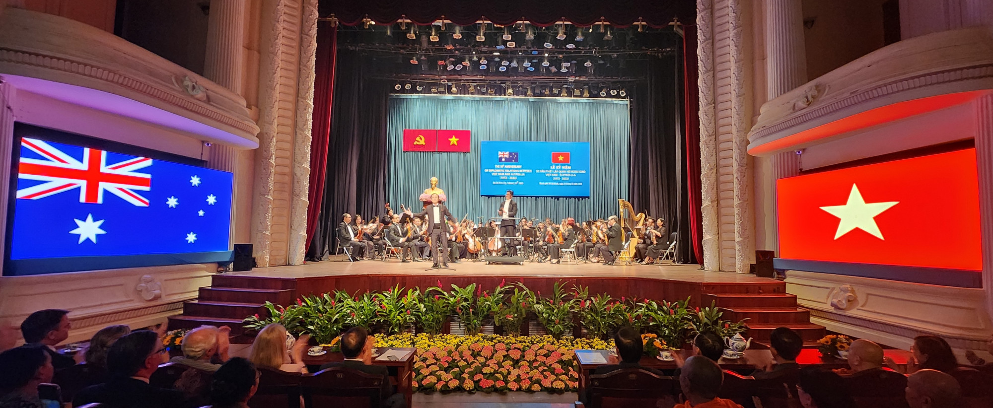 Lễ kỷ niệm 50 năm quan hệ Việt – Úc diễn ra với sự góp mặt của các nghệ sĩ từ hai nước