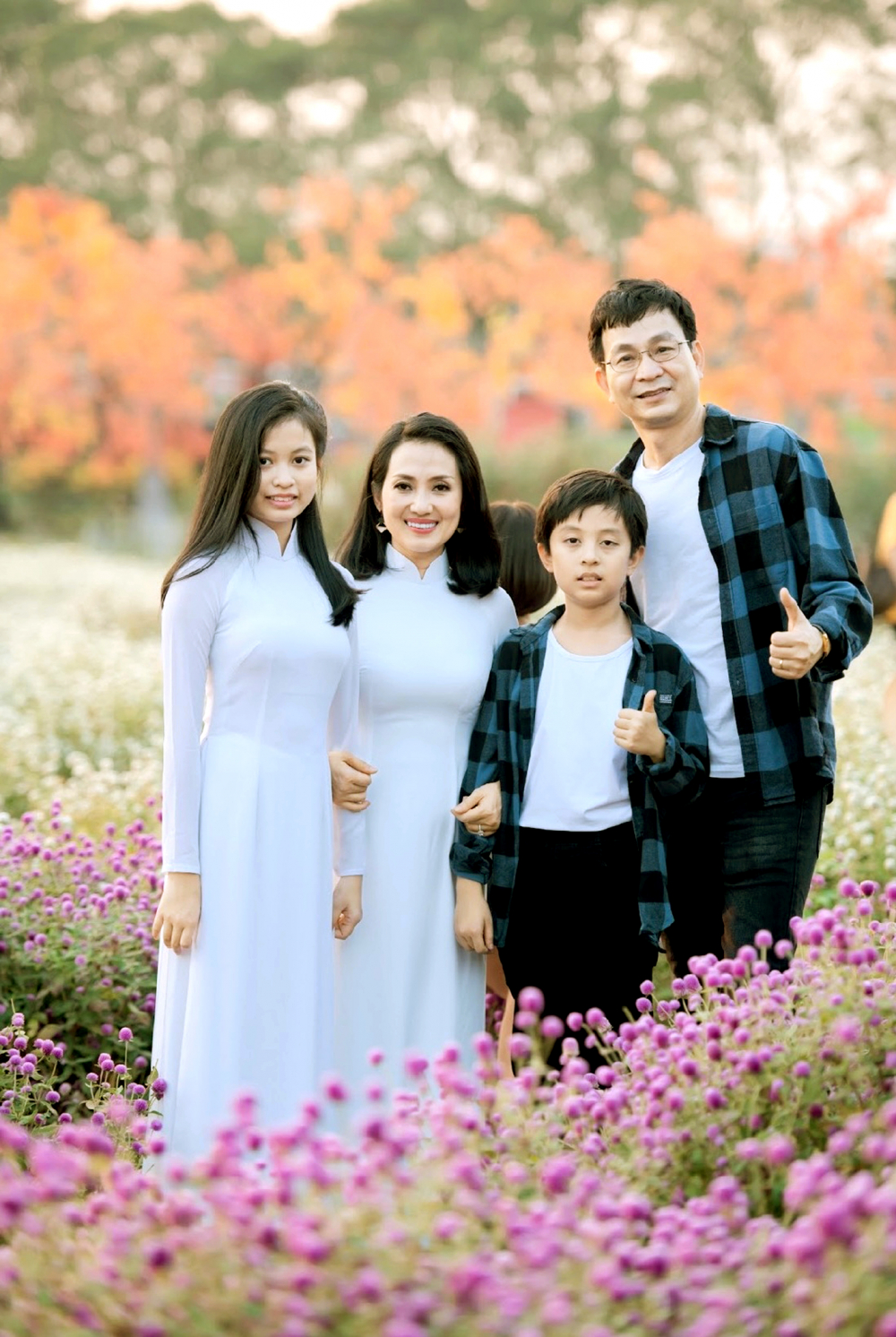 Gia đình hạnh phúc của bác sĩ Hảo Hớn và MC Phương Thảo 