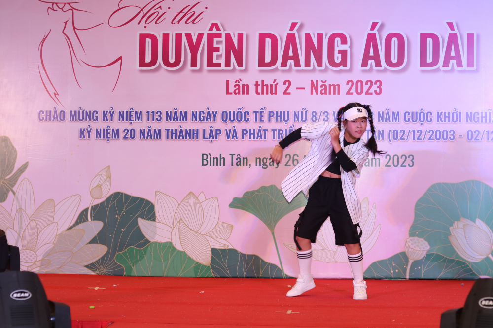 Tiết mục nhảy hip hop sôi động của em Nguyễn Ngọc Như Ý, thí sinh đoạt giải nhất bảng B. 