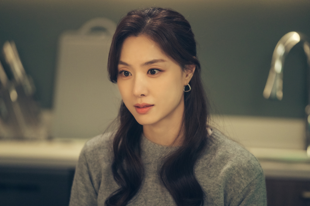 Seo Ji Hye trong phim Tham vọng rực đỏ.