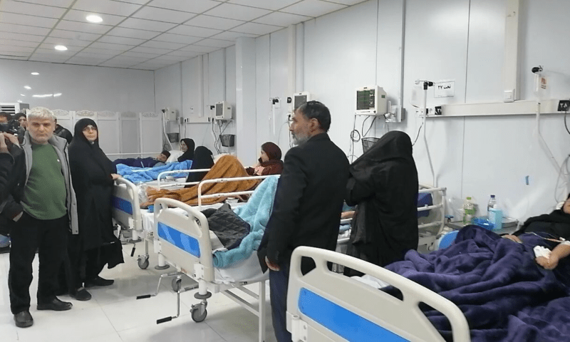 Nhiều nữ sinh Iran nhập viện vì bị đầu độc.