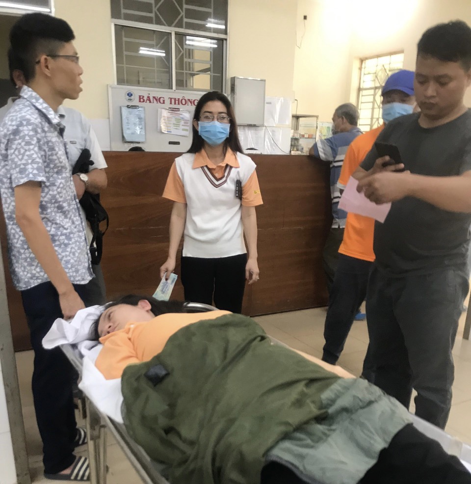 Chị T. bị ngất xỉu và được đưa đi cấp cứu tại Bệnh viện đa khoa khu vực Long Thành