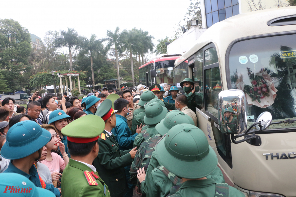 Các tân binh lên đường làm nhiệm vụ mùa tuyển quân 2023