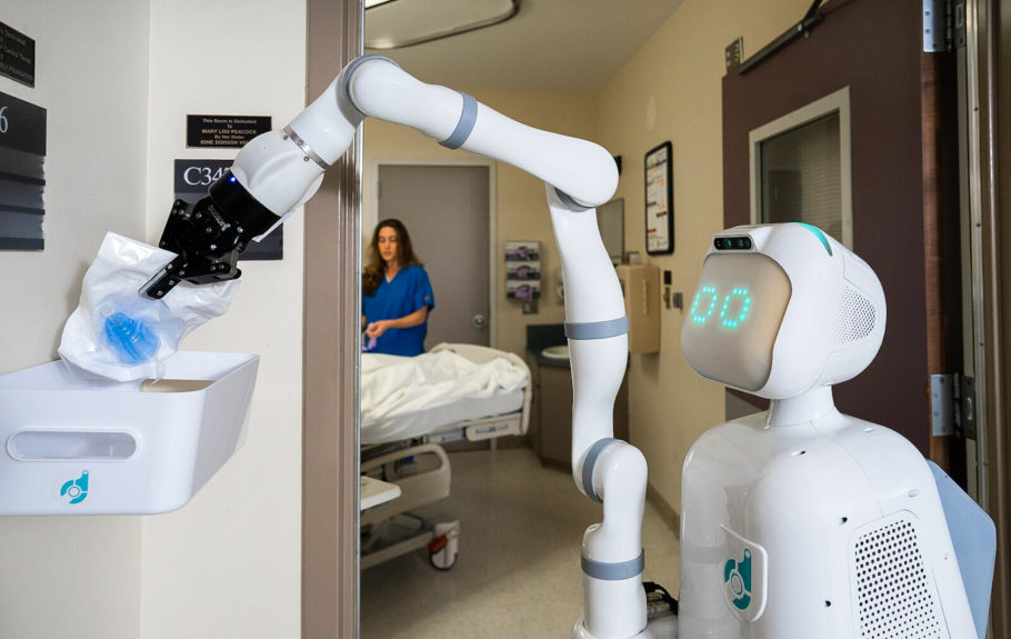 Robot đang được đưa vào ứng dụng trong nhiều lĩnh vực khó như: chăm sóc y tế, chẩn đoán sức khỏe, trò chuyện với bệnh nhân... - Ảnh: Diligent Robotics