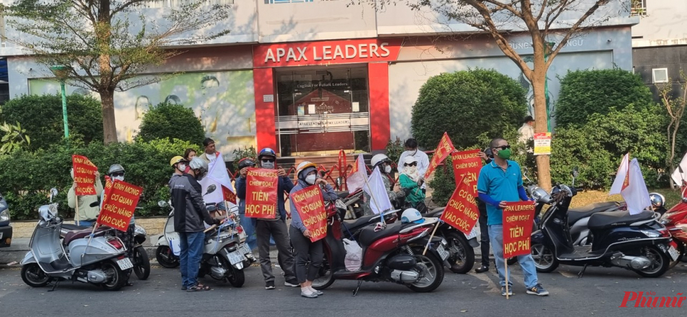 Hàng trăm phụ huynh ở TPHCM bày tỏ bức xúc, yêu cầu  Apax Leaders hoàn tiền học phí