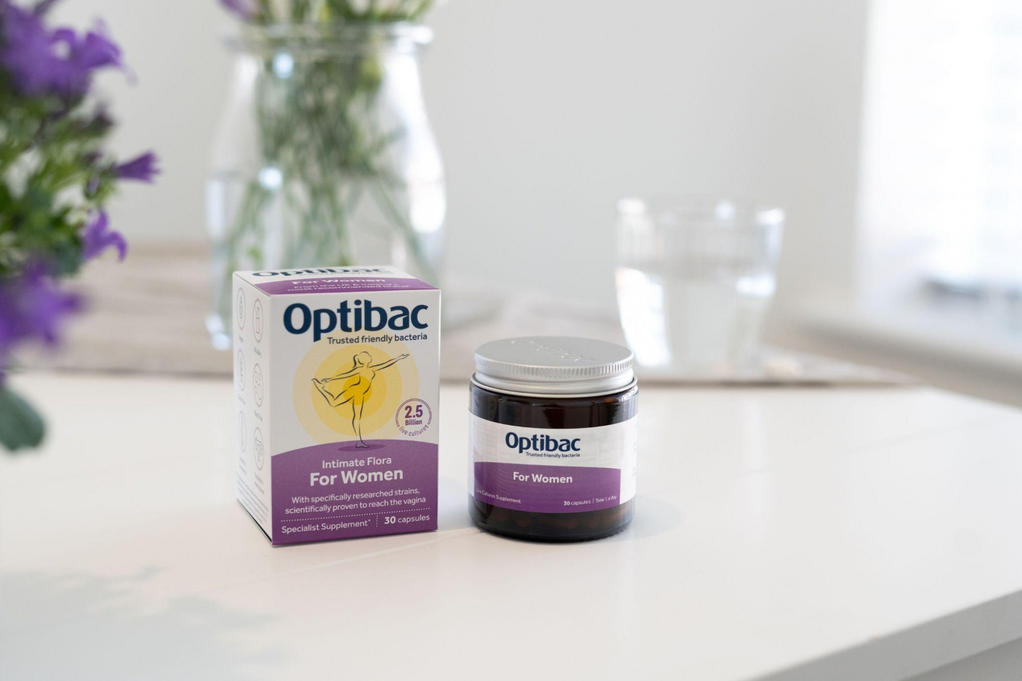 Bổ sung men vi sinh Optibac Probiotics For Women để hỗ trợ cân bằng hệ vi sinh âm đạo khỏe mạnh