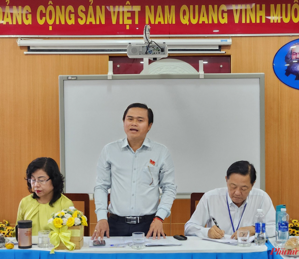 Ông Cao Thanh Bình - Trưởng Ban Văn hóa Xã hội HĐND TPHCM - chủ trì buổi giám sát
