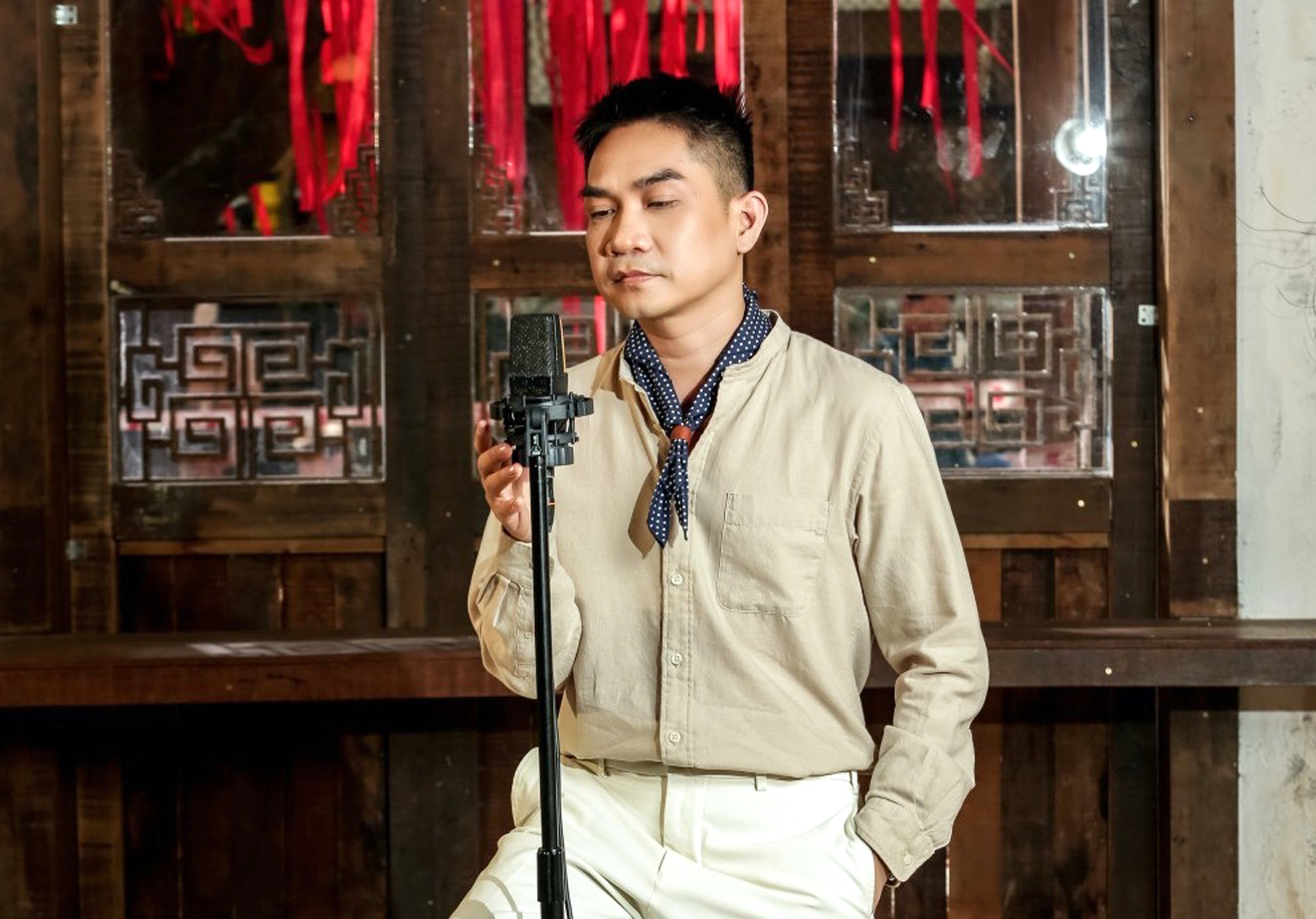 Ca sĩ Phạm Khánh Hưng trong lần tái xuất sau hơn 10 năm vắng bóng khỏi làng nhạc Việt