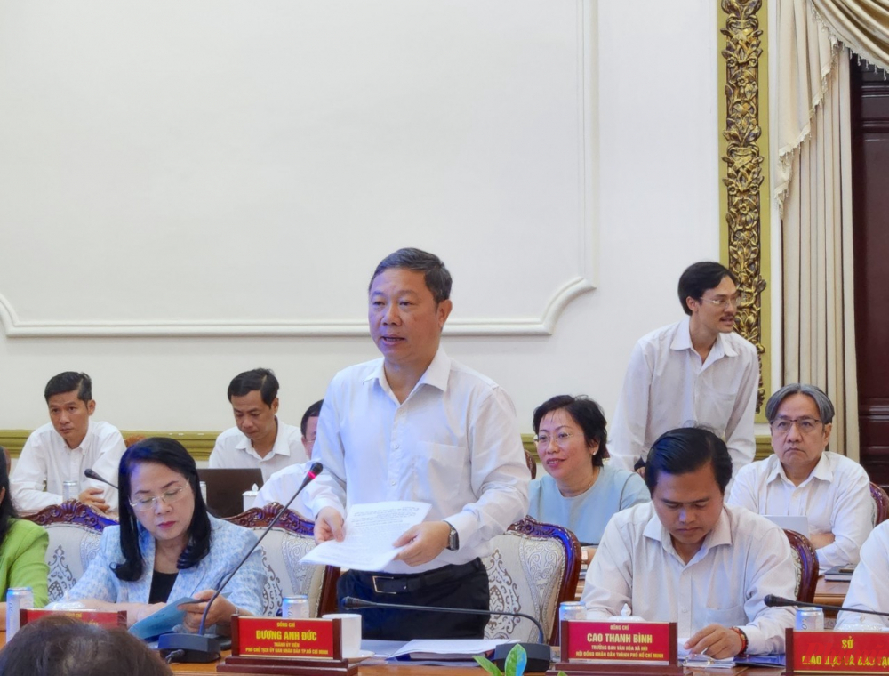 Ông Dương Anh Đức - Phó chủ tịch UBND TPHCM - kiến nghị chế độ cho giáo viên dạy buổi 2 theo chương trình mới
