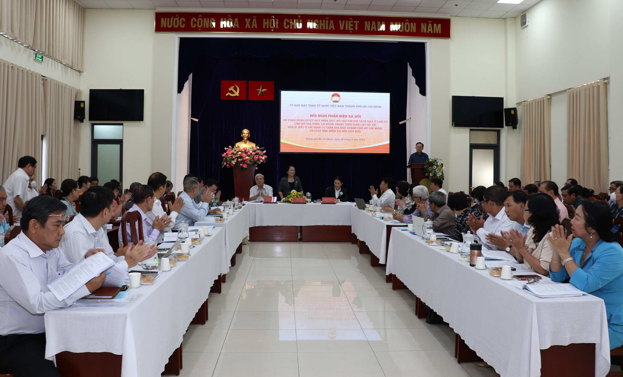 Hội nghị phản biện xã hội đối với các dự thảo văn bản quy phạm pháp luật do Ủy ban Mặt trận Tổ quốc Việt Nam TPHCM tổ chức ngày 28/3. Ảnh: Quốc Ngọc