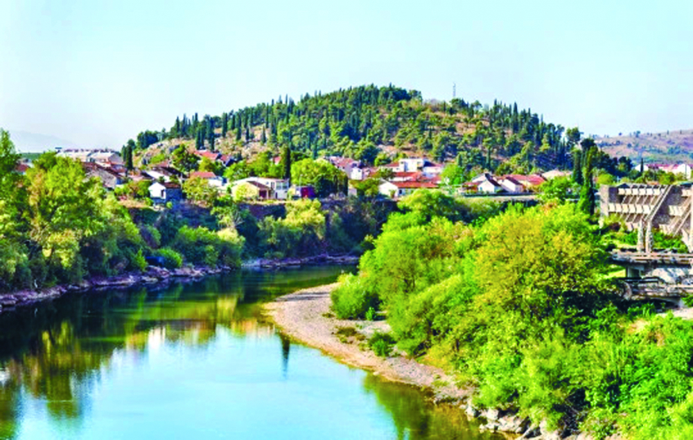 Quang cảnh Podgorica với dòng sông Moraca - ẢNH: GETTY IMAGES