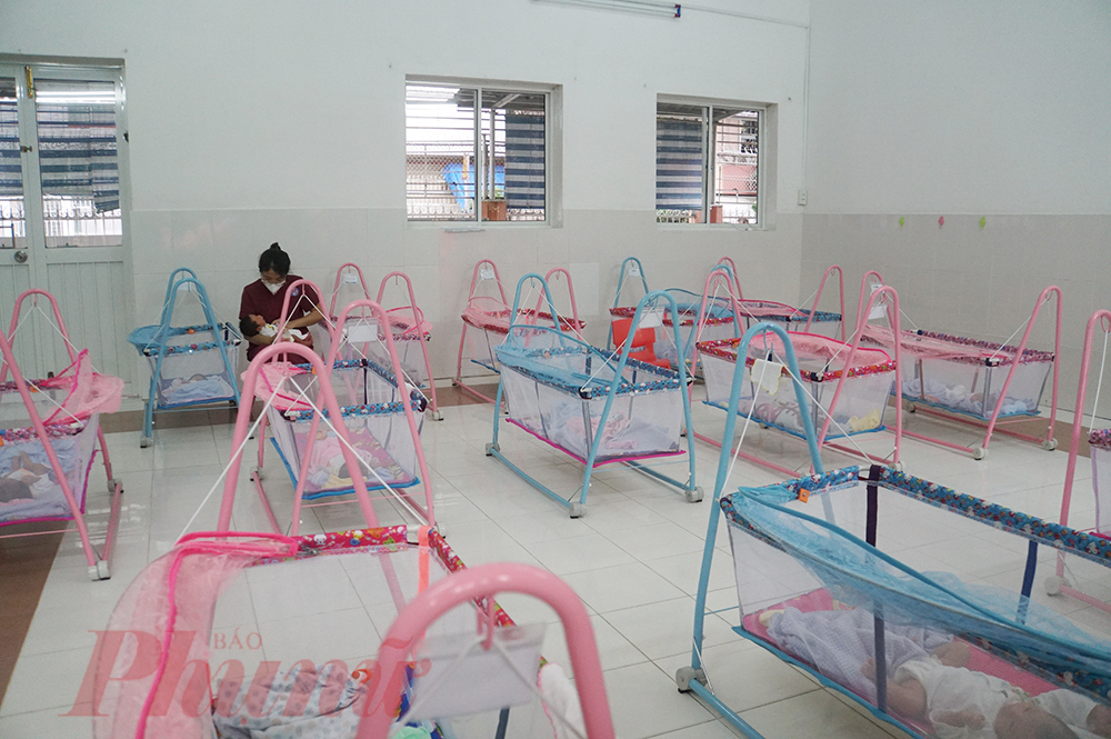Cao điểm đã có hơn 70 bé được gửi đến Trung tâm H.O.P.E cùng lúc và được hơn 40 tình nguyện viên 