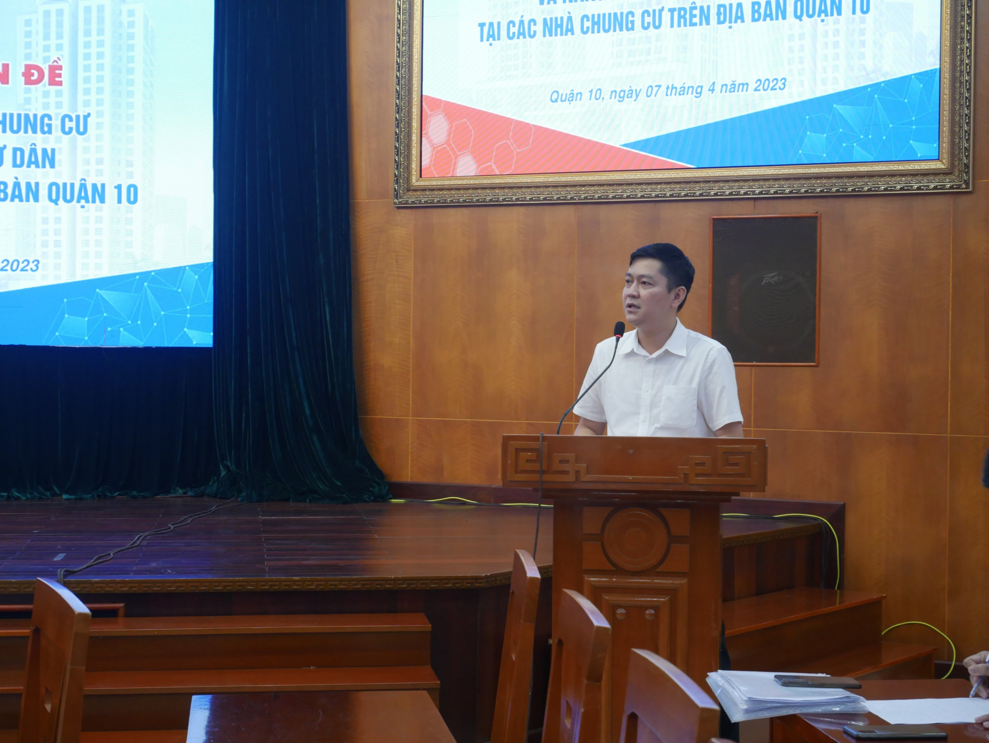 Ông Hà Tuấn Phương - Chủ tịch UBND phường 14, quận 10 phân tích việc chính quyền khó quản lý trong