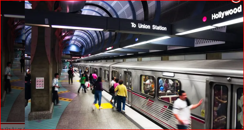 Các nhà ga xe lửa ở Los Angeles đang phát nhạc ở mức 72 decibel để ngăn chặn cộng đồng vô gia cư.