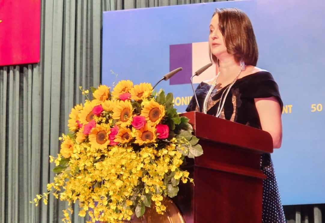 Bà Tổng Lãnh sự Pháp tại TPHCM Emmanuelle Pavillon Grosse chia sẻ rằng nghệ thuật sơn mài và môn võ Vovinam là hai trong số những điều mà bà rất muốn tìm hiểu khi đến làm việc tại Việt Nam