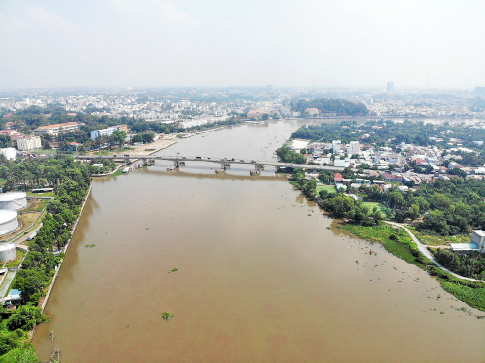 Theo các chuyên gia, TPHCM có thể  hình thành dải đô thị “xanh - sông nước - sinh thái” ven sông Sài Gòn - ẢNH: S.V.