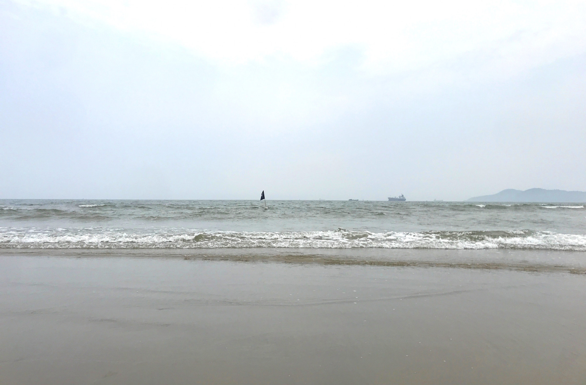 Bãi biển Cửa Lò, nơi nhóm du khách gặp nạn - Ảnh: Phan Ngọc