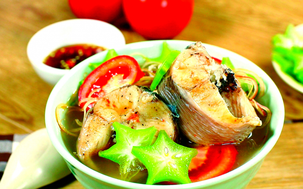 Canh chua cá lóc nấu khế