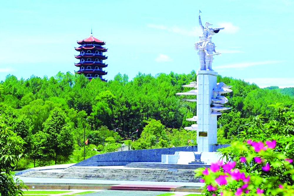 Tượng đài ở ngã ba Đồng Lộc hiện nay