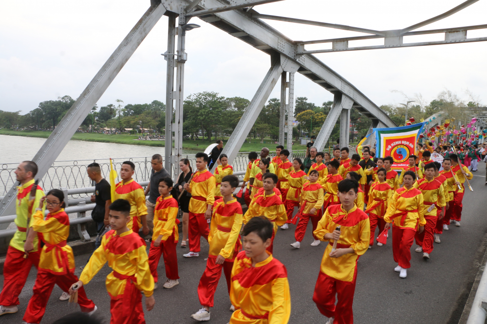 Võ Kinh Van An cùng tham gia lễ hội Quảng diễn cộng đồng