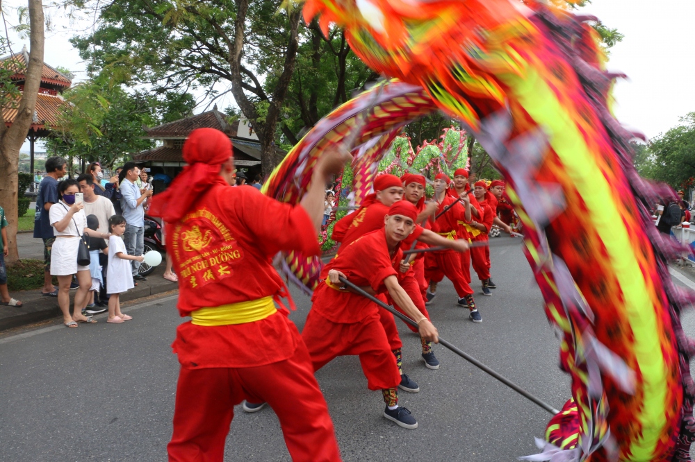 Quảng diễn đường phố là một hoạt động có ý nghĩa, góp phần thành công cho Festival Nghề truyền thống Huế – 2023, khẳng định, tôn vinh và phát huy các giá trị văn hóa truyền thống đặc sắc của dân tộc. Đồng thời, quảng bá hình ảnh về quê hương và người dân xứ Huế với bạn bè trong nước và quốc tế