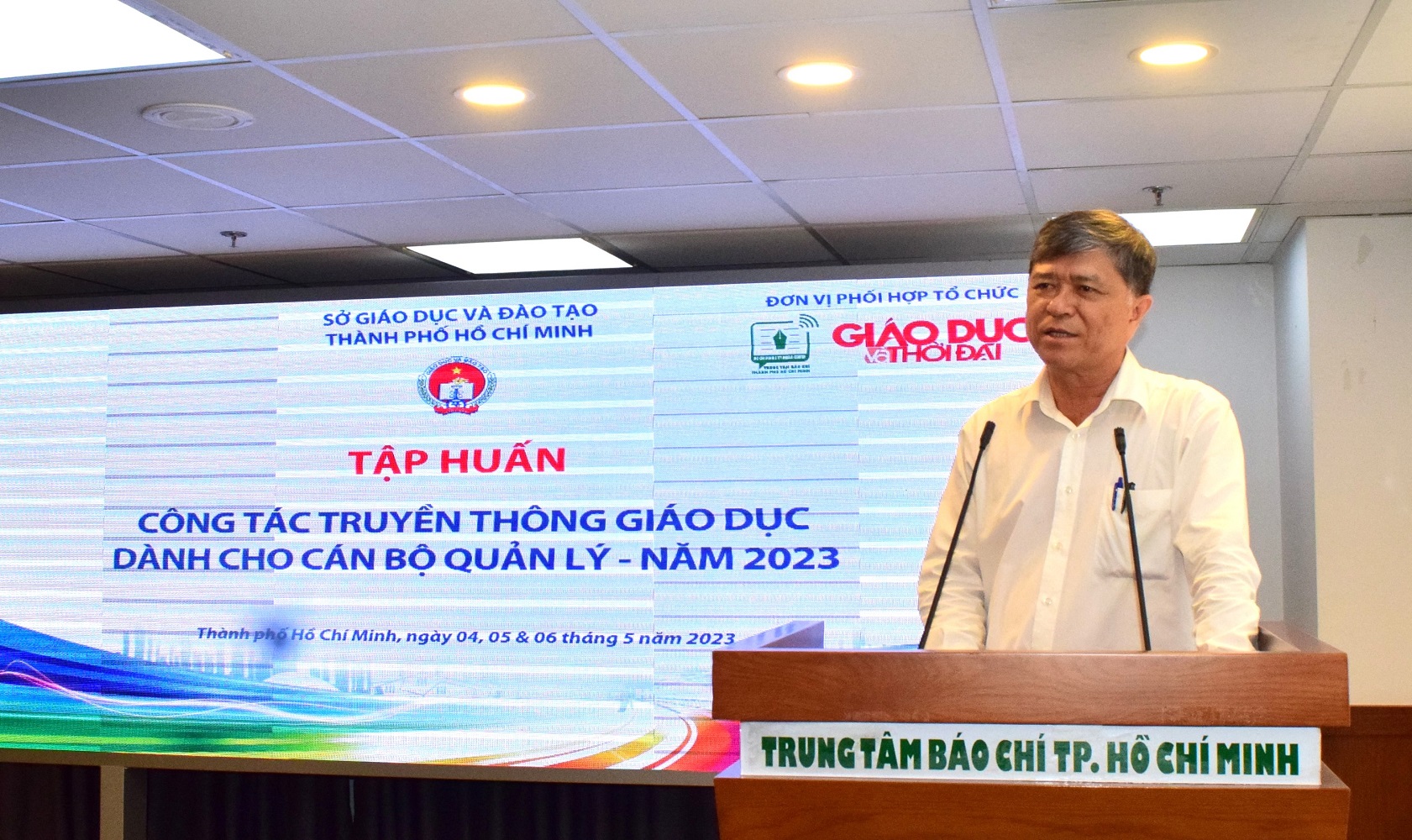 Giám đốc Sở GD-ĐT TPHCM Nguyễn Văn Hiếu chia sẻ tại chương trình tập huấn