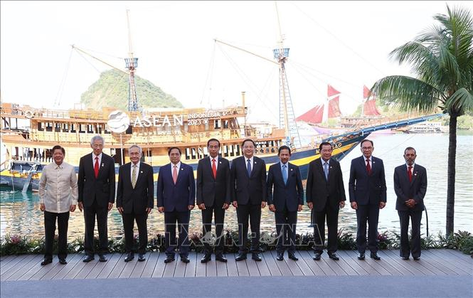 Thủ tướng Phạm Minh Chính và Trưởng đoàn các nước ASEAN chụp ảnh chung