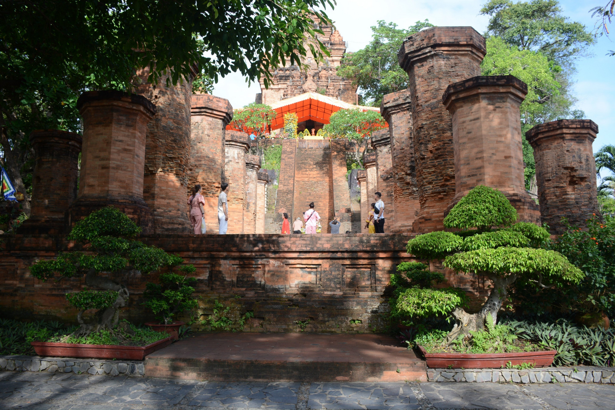 Tháp Bà Ponagar 