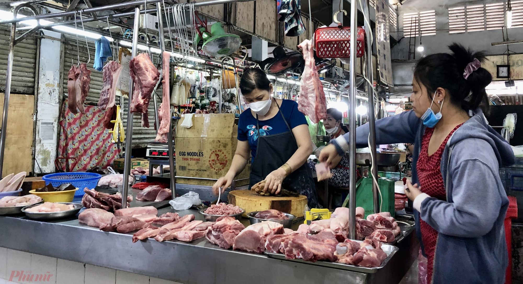 Hiện giá thịt heo mới tăng ở các chợ đầu mối, giá thịt heo bán lẻ chưa tăng. Ảnh: Thanh Hoa