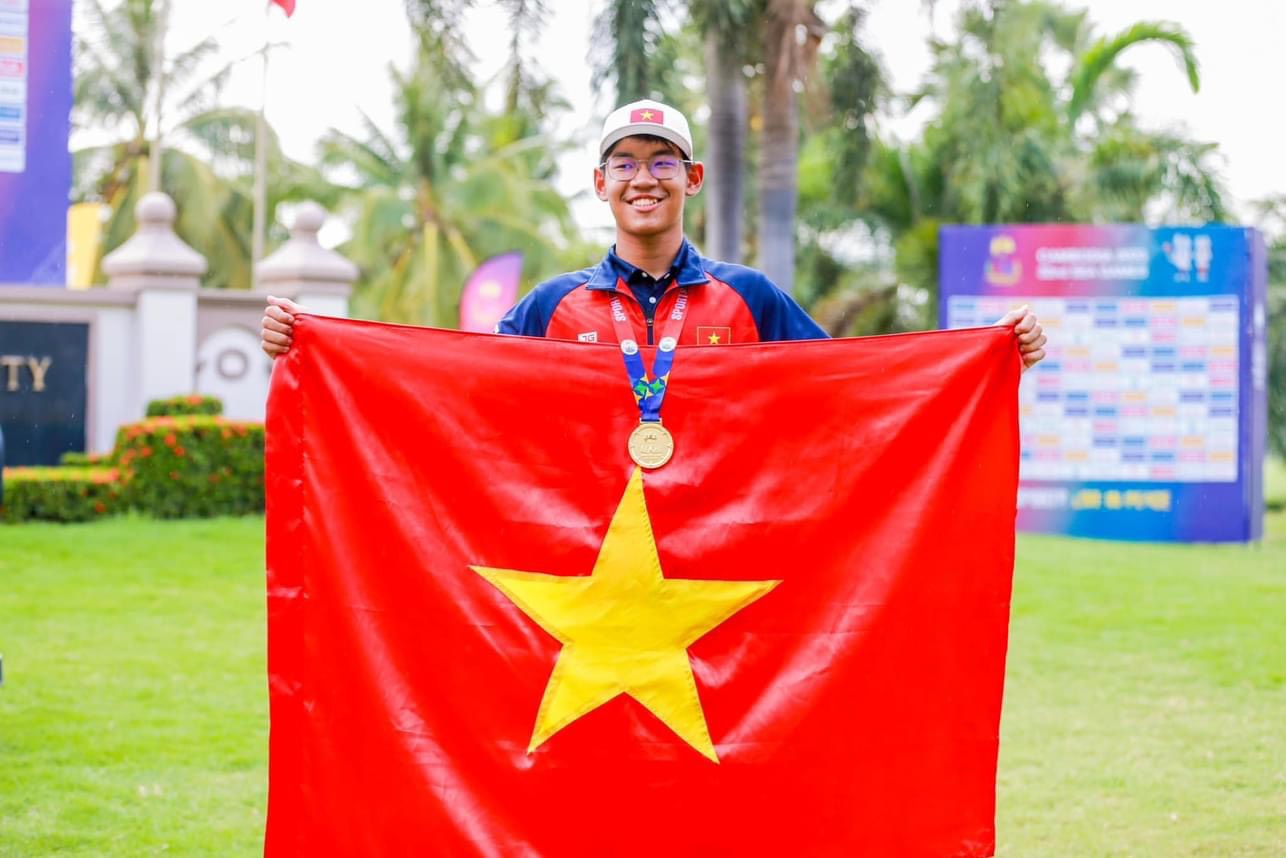 15 tuổi- Lê Khánh Hưng mang về tấm huy chương vàng đầu tiên cho đội tuyển Golf 