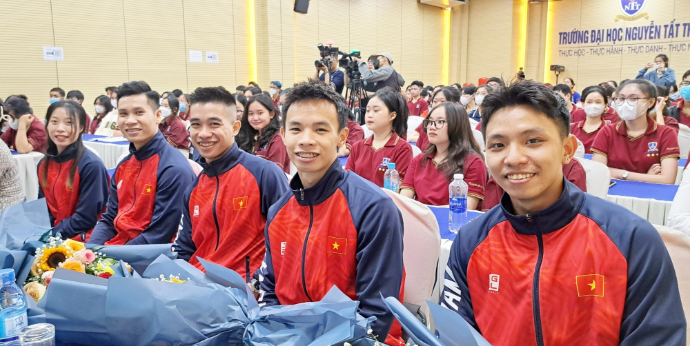 5 vận động viên đội tuyển Aerobic Việt Nam với thành tích đỉnh cao tại SEA Games 32