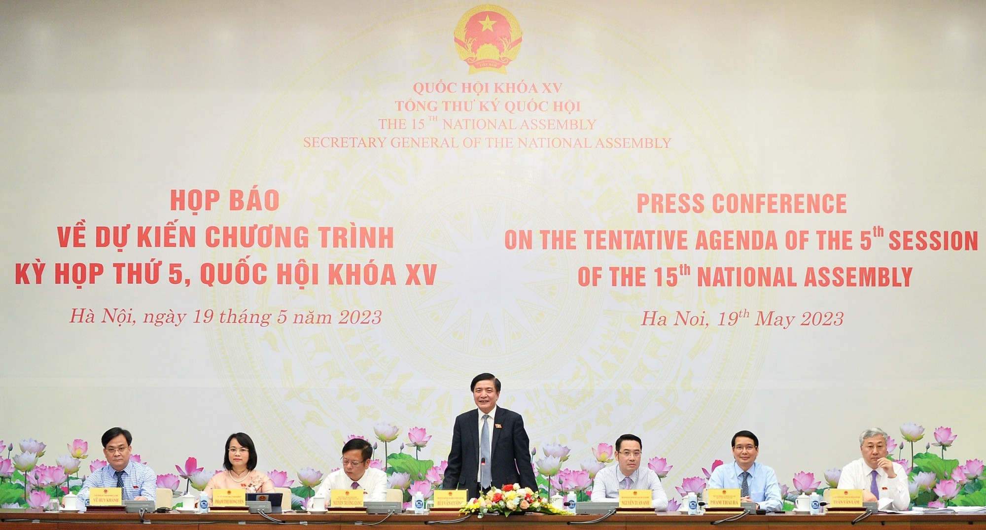 Tổng Thư ký Quốc hội Bùi Văn Cường chủ trì họp báo