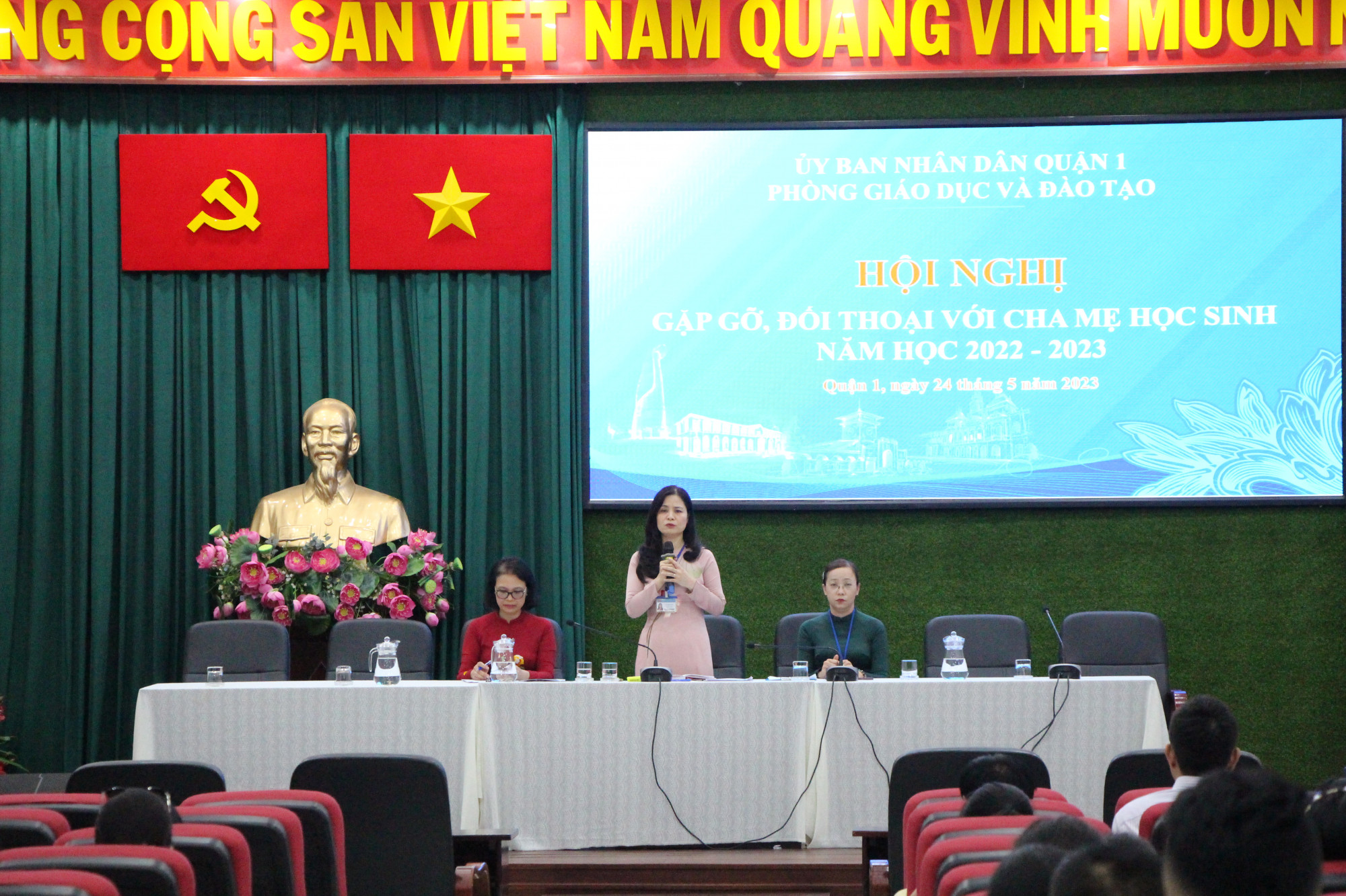 Bà Lê Thị Bình- Trưởng phòng giáo dục quận 1 lưu ý phụ huynh cân nhắc khi chọn địa phương tham gia tuyển sinh
