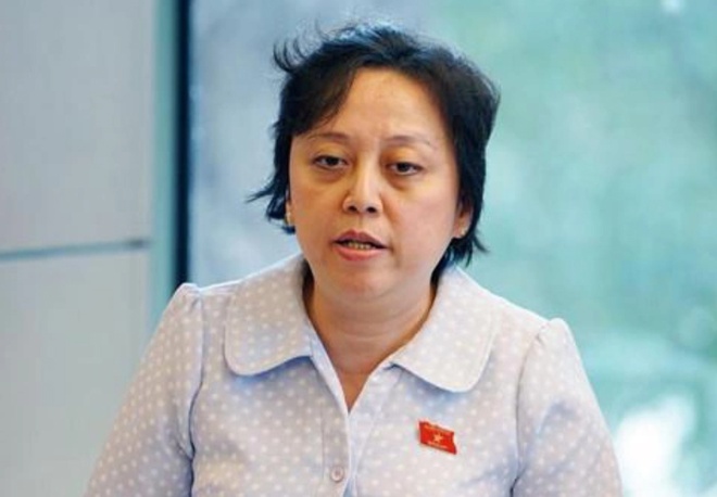 ĐBQH Phạm Khánh Phong Lan cho rằng có tình trạng đùn đẩy trong việc triển khai chương trình tiêm chủng vắc xin mở rộng