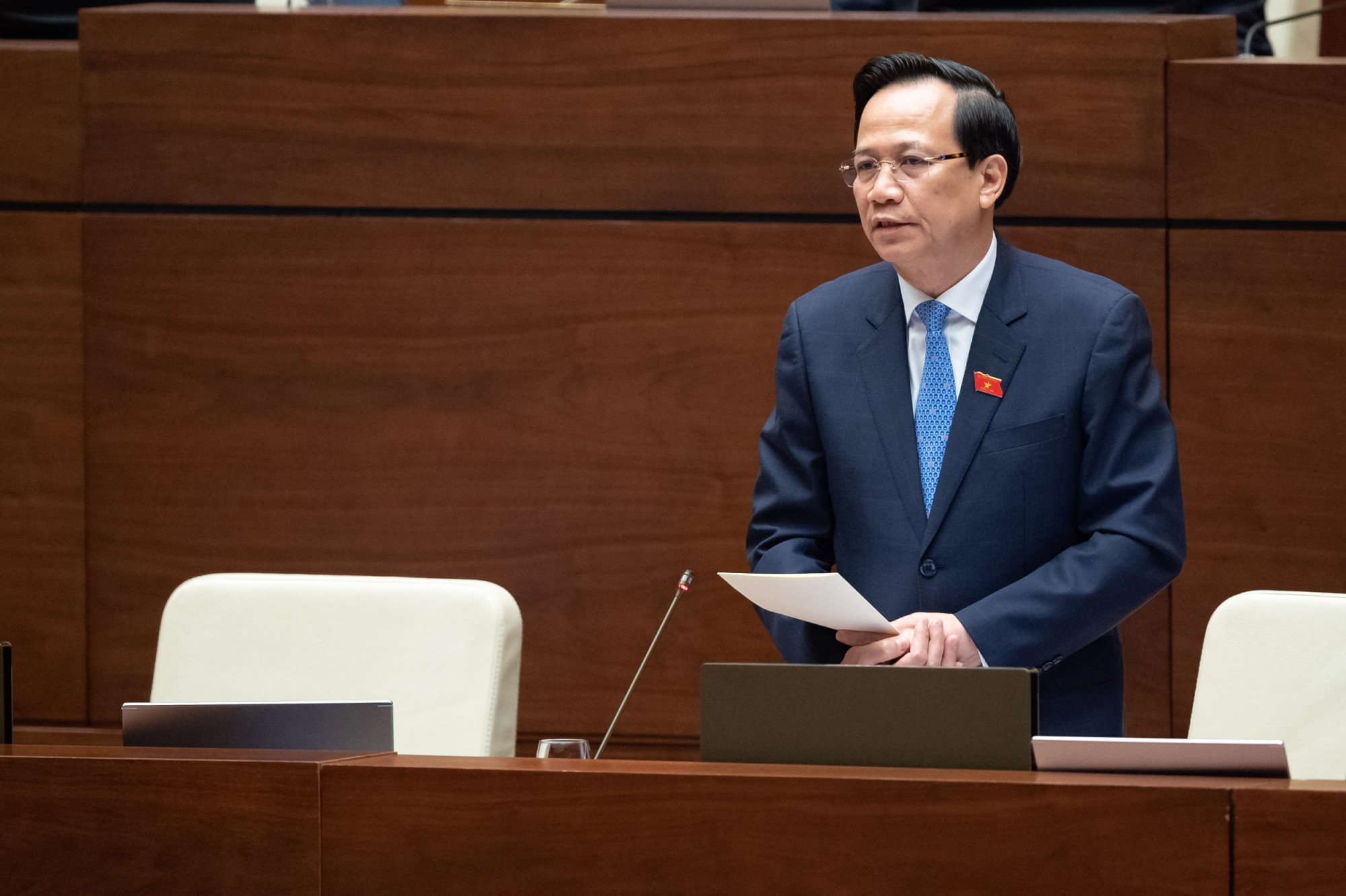 Bộ trưởng Đào Ngọc Dung cho rằng, chưa có quốc gia nào có chính sách rút BHXH một lần dễ như Việt Nam