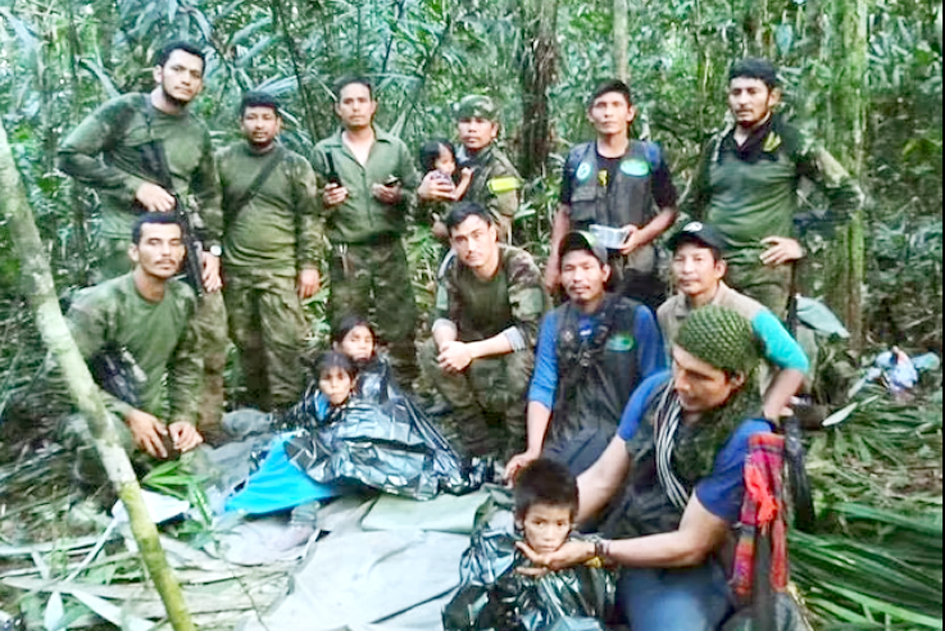 Lực lượng quân đội Colombia giải cứu thành công 4 đứa trẻ người dân tộc Huitoto ngày 10/6 