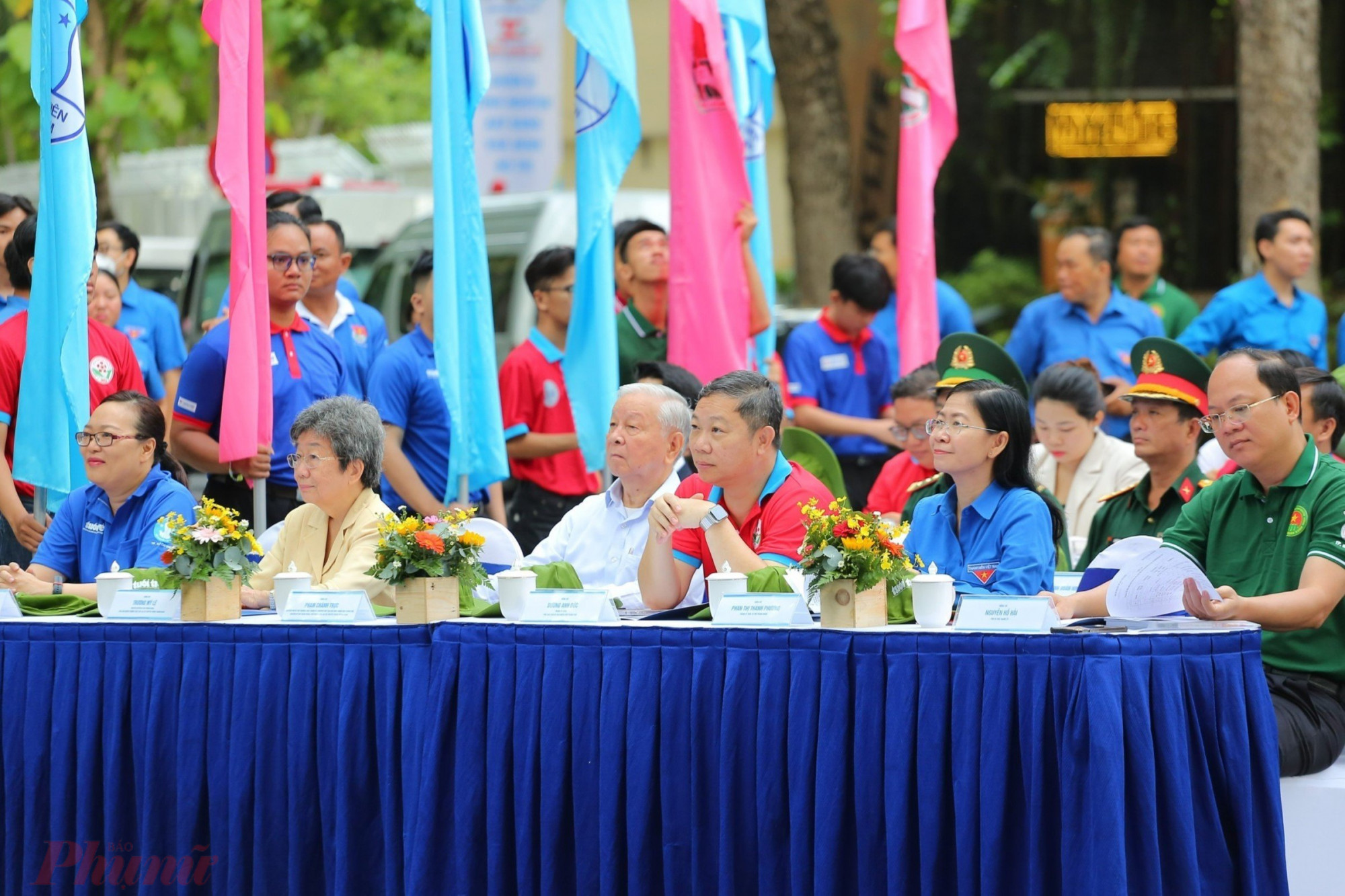 Tham dự lễ ra quân có Phó Bí thư Thành ủy TPHCM Nguyễn Hồ Hải, ông Dương Anh Đức Phó chủ tịch UBND TPHCM, Bí thư Trung ương Đoàn Ngô Văn Cương, Bí thư Thành đoàn TPHCM Phan Thị Thanh Phương cùng đại diện lãnh sự quán các quốc gia tại TPHCM.