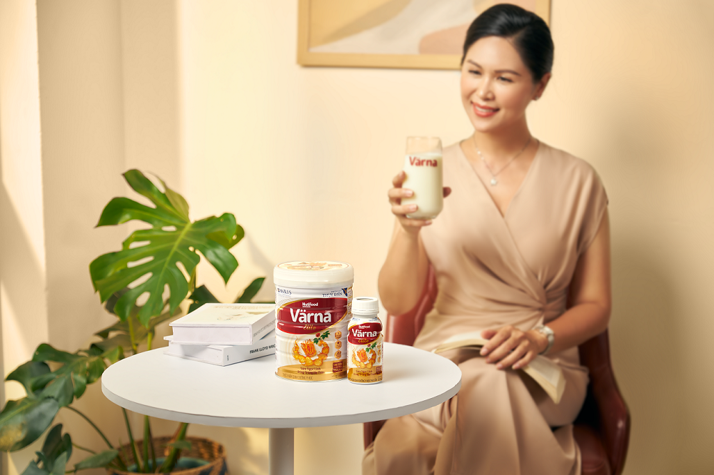 Bộ sản phẩm sữa Värna Elite - Sữa Thụy Điển cung cấp các giải pháp dinh dưỡng toàn diện và truyền cảm hứng sống hàng đầu cho người trưởng thành Việt - Ảnh: Nutifood