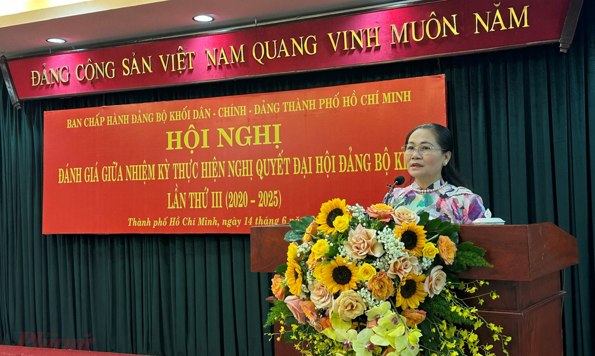 Phó bí thư Thành ủy, Chủ tịch HĐND TPHCM Nguyễn Thị Lệ phát biểu tại hội nghị 