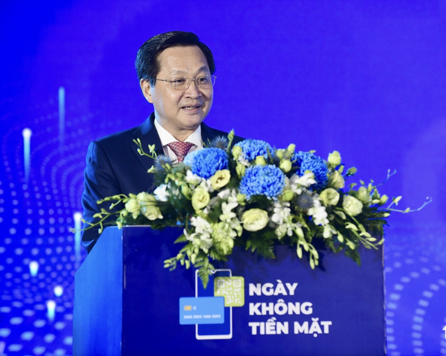 Phó thủ tướng Chính phủ Lê Minh Khái phát biểu tại hội thảo.