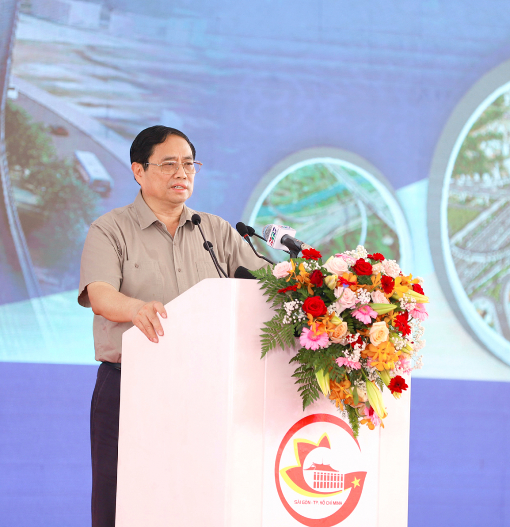 Thủ tướng Chính phủ Phạm Minh Chính phát biểu tại lễ khởi công dự án đường Vành Đai 3 TPHCM sáng 18/6
