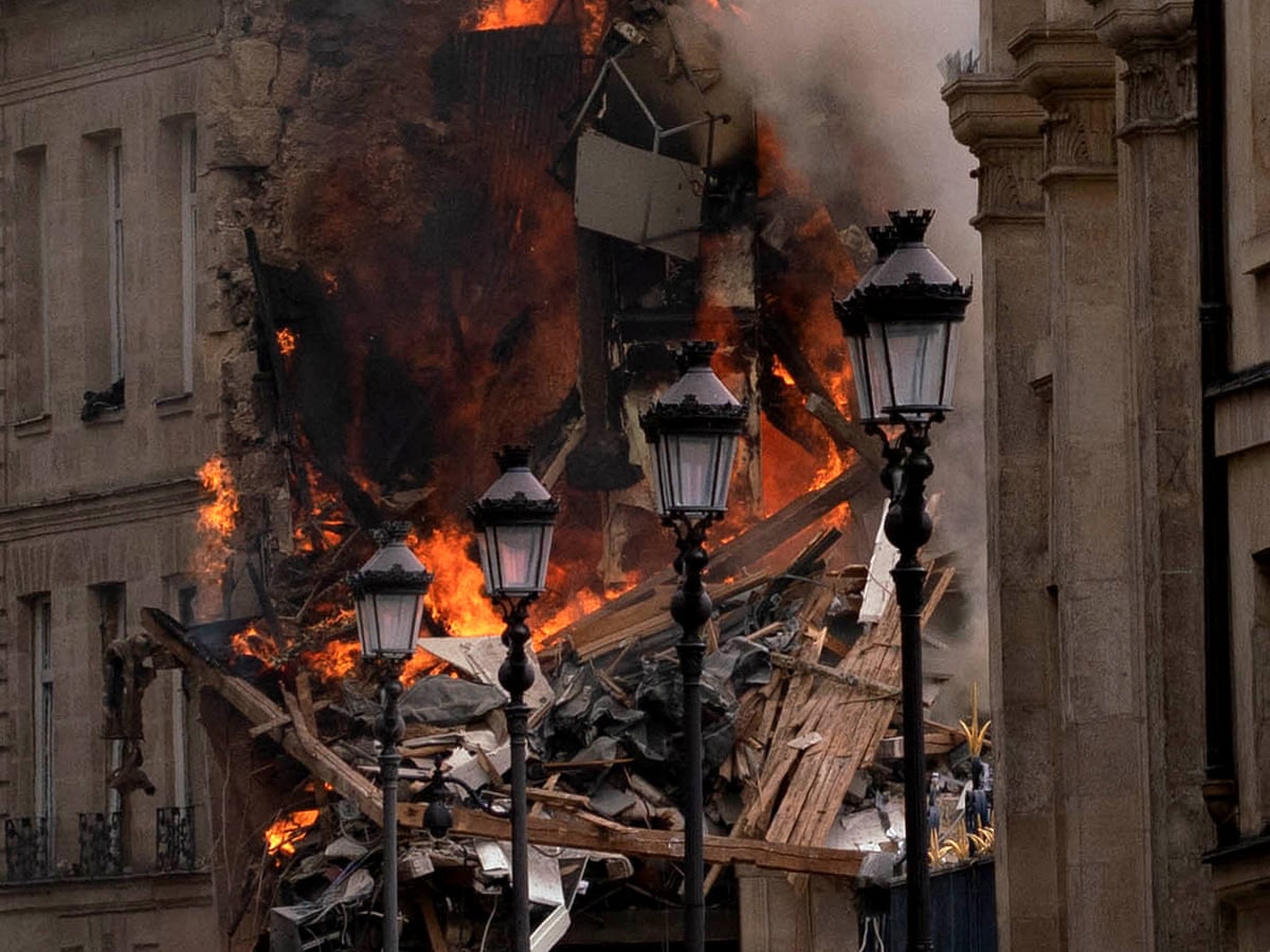 Hiện trường vụ nổ khí gas ở Paris.