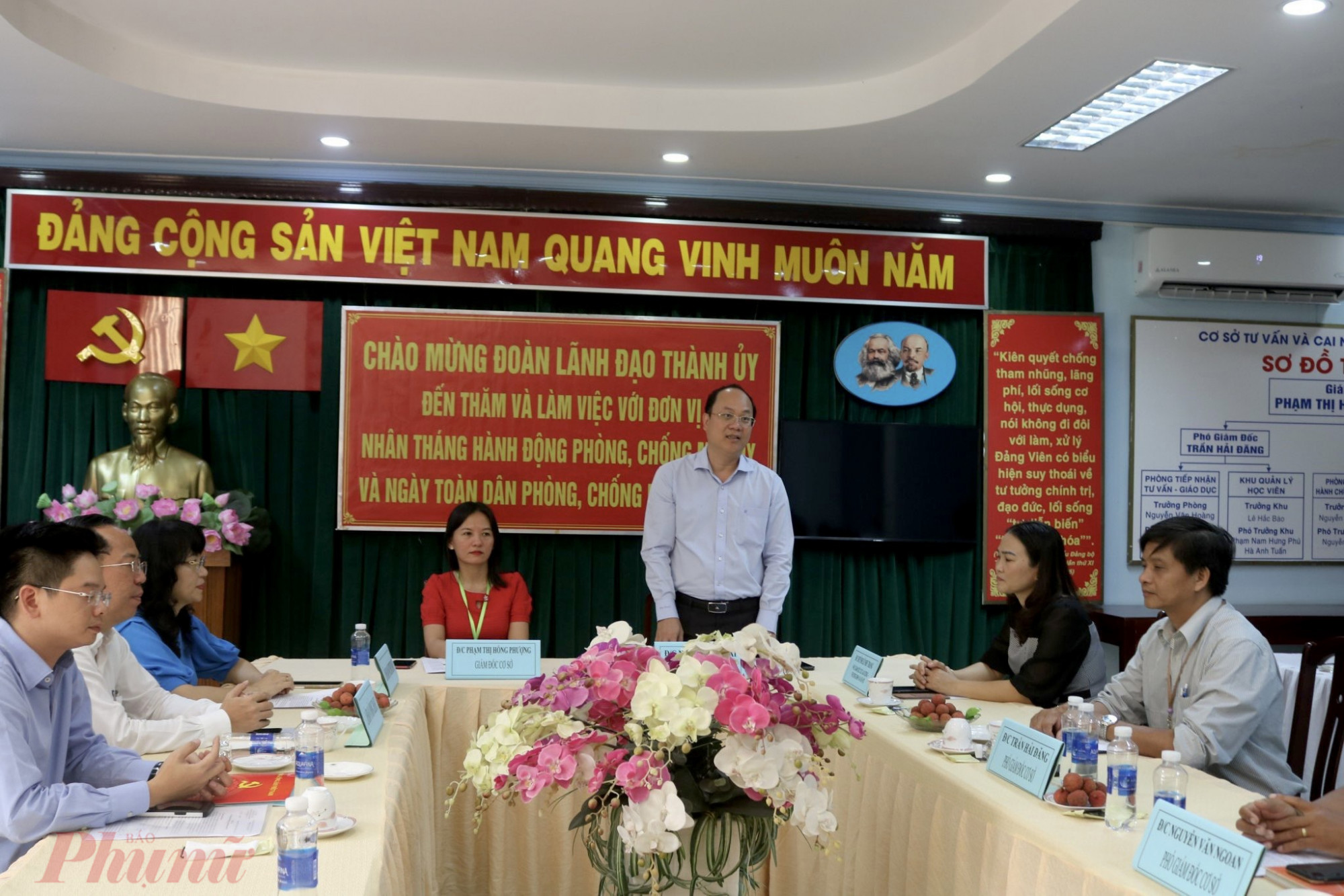 Ông Nguyễn Hồ Hải, Phó Bí thư Thành ủy TPHCM làm việc tại Cơ sở tư vấn và cai nghiện ma túy Bình Triệu (quận Bình Thạnh, TP HCM)